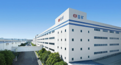 <b>是行业内少有的实正实现制冷、供暖、供热水三</b>